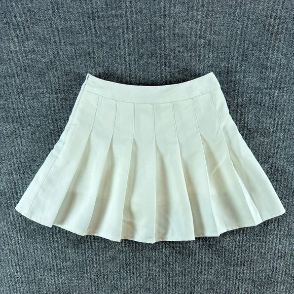 Fashion & dyt Dresses & Skirts - Fashion & dyt White Pleated Mini Skirt Preppy Tennis Schoolgirl Size Medium